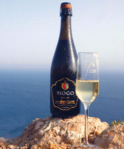 Miogo Vinho Verde sparkling wine